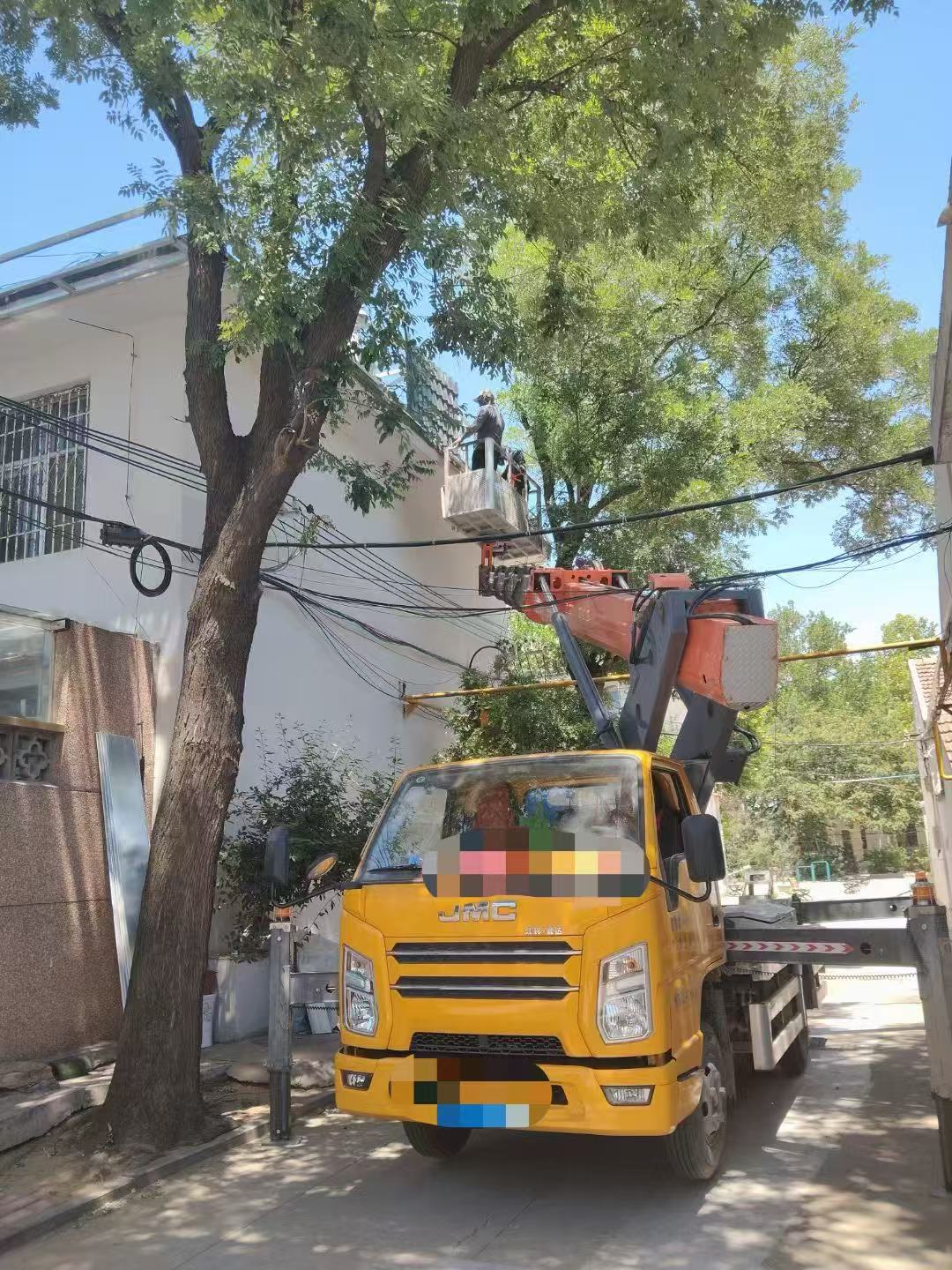 镇安县高空作业车能吊装重物吗？最大承载多少公斤？