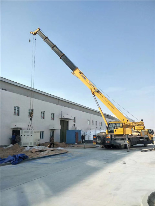 镇安县“超载就喊停”—— 吊车的 “重量保镖” 技术